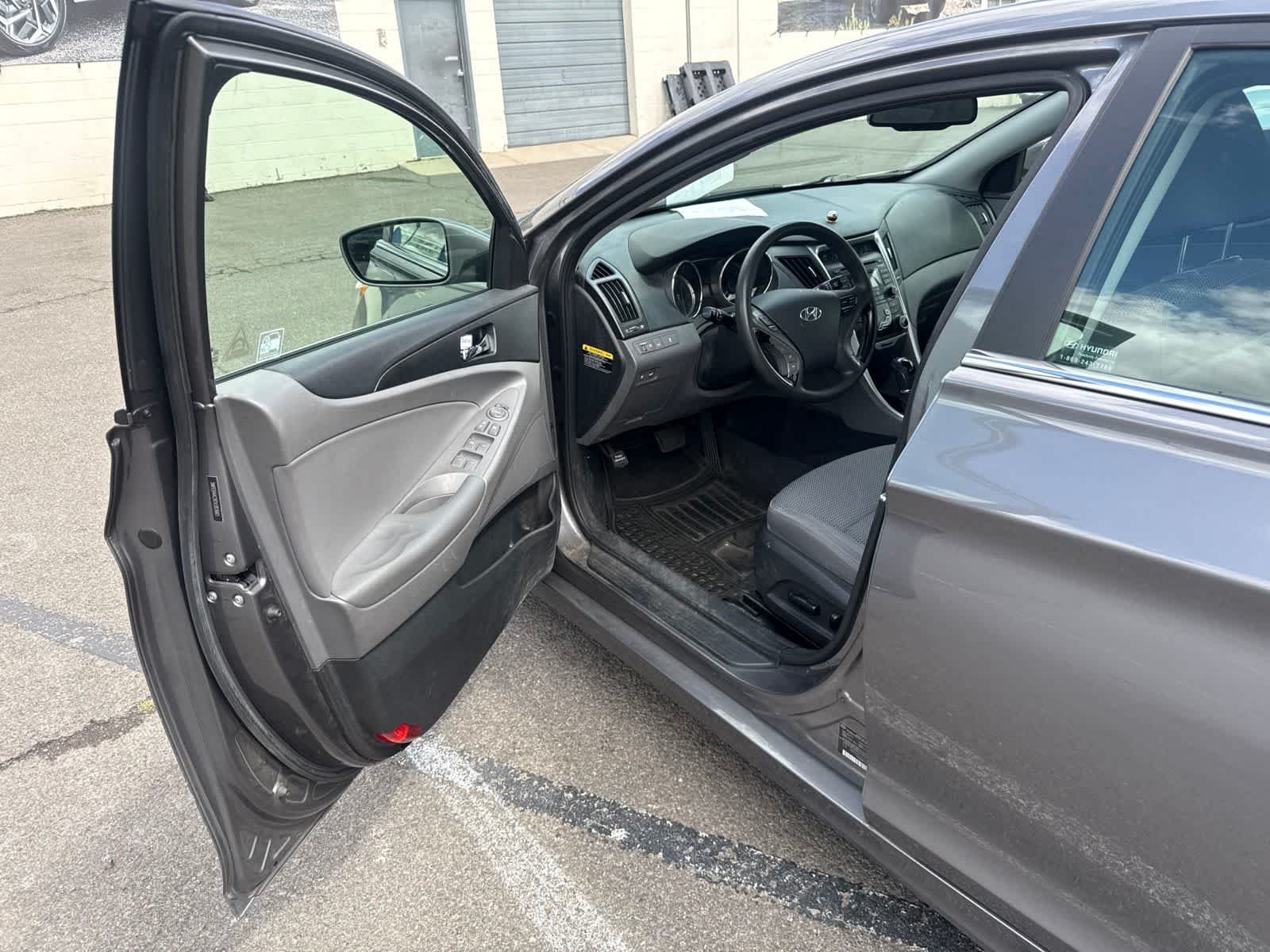 Used 2012 Harbor Gray Metallic Hyundai GLS image 13