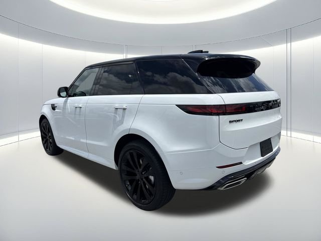 New 2026 Fuji White Land Rover Dynamic SE image 3