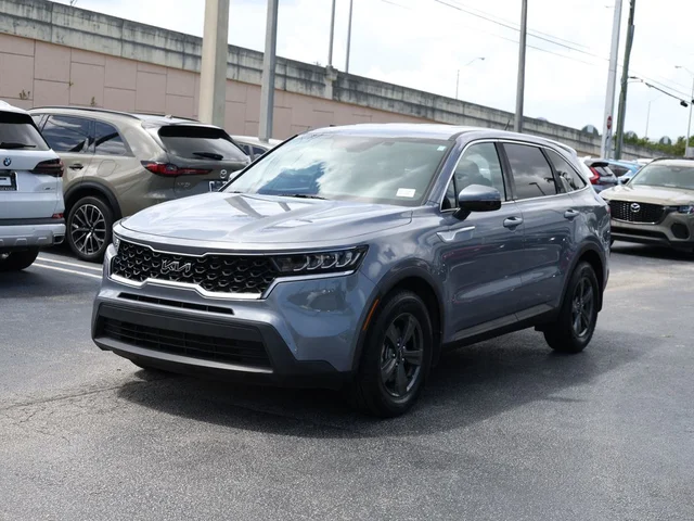 2022 Kia Sorento LX