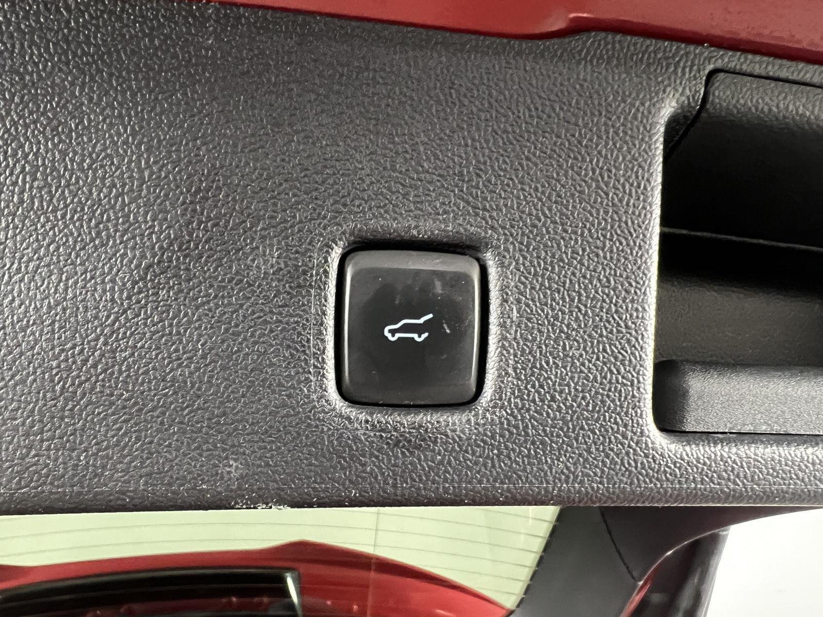 Used 2023 Rapid Red Metallic Tinted Clearcoat Ford ST-Line image 24