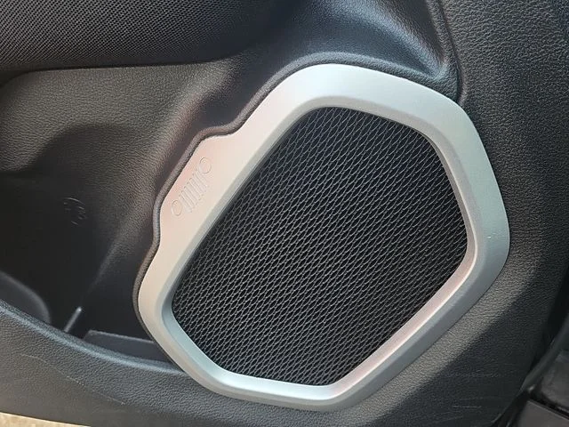 Used 2020 Black Jeep Sport image 27