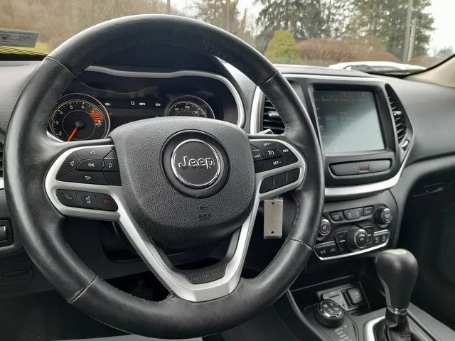 2017 Jeep Cherokee Trailhawk - Photo 11