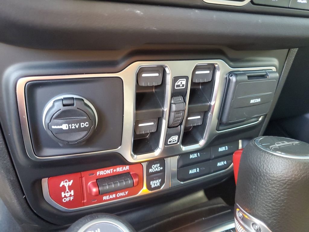 Used 2025 Black Jeep Rubicon image 20