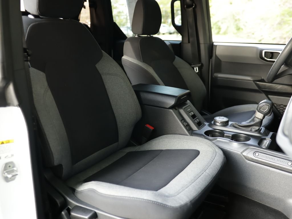 Used 2022 White Ford Base image 28