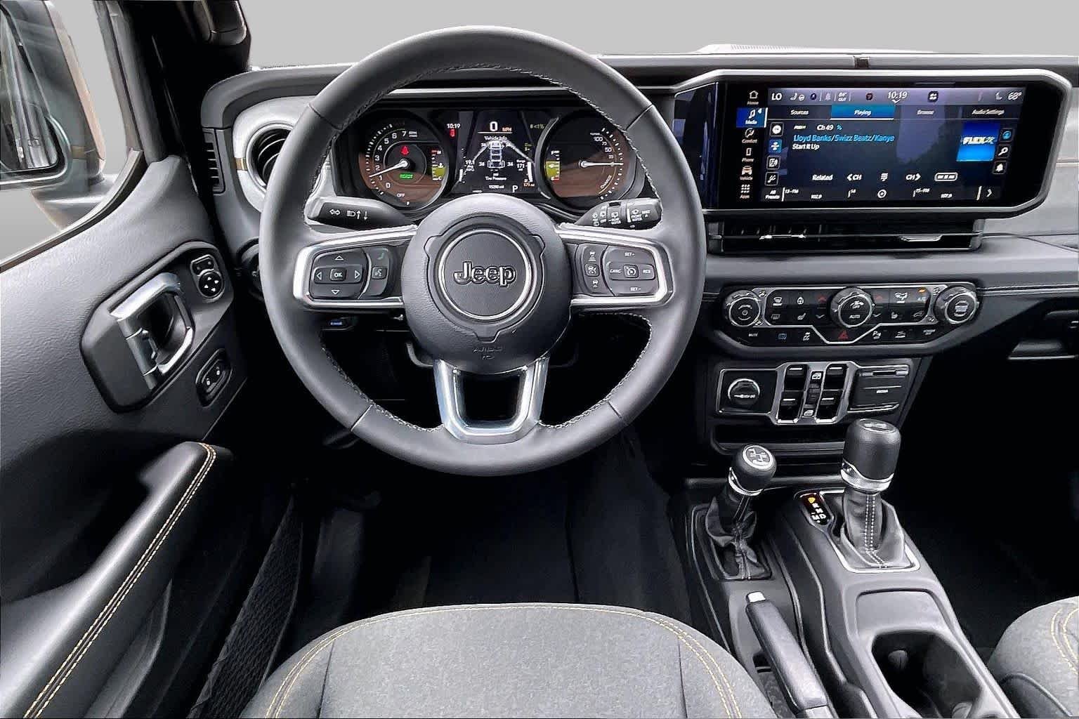 Used 2025 Black Clearcoat Jeep Sahara image 6