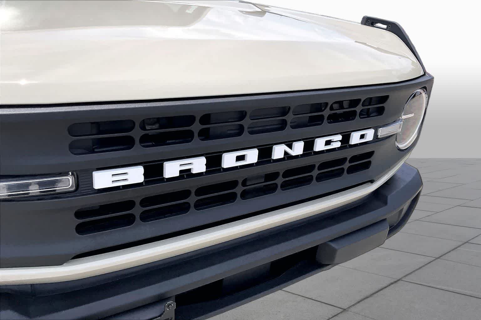 Used 2025 Desert Sand Ford Base image 28