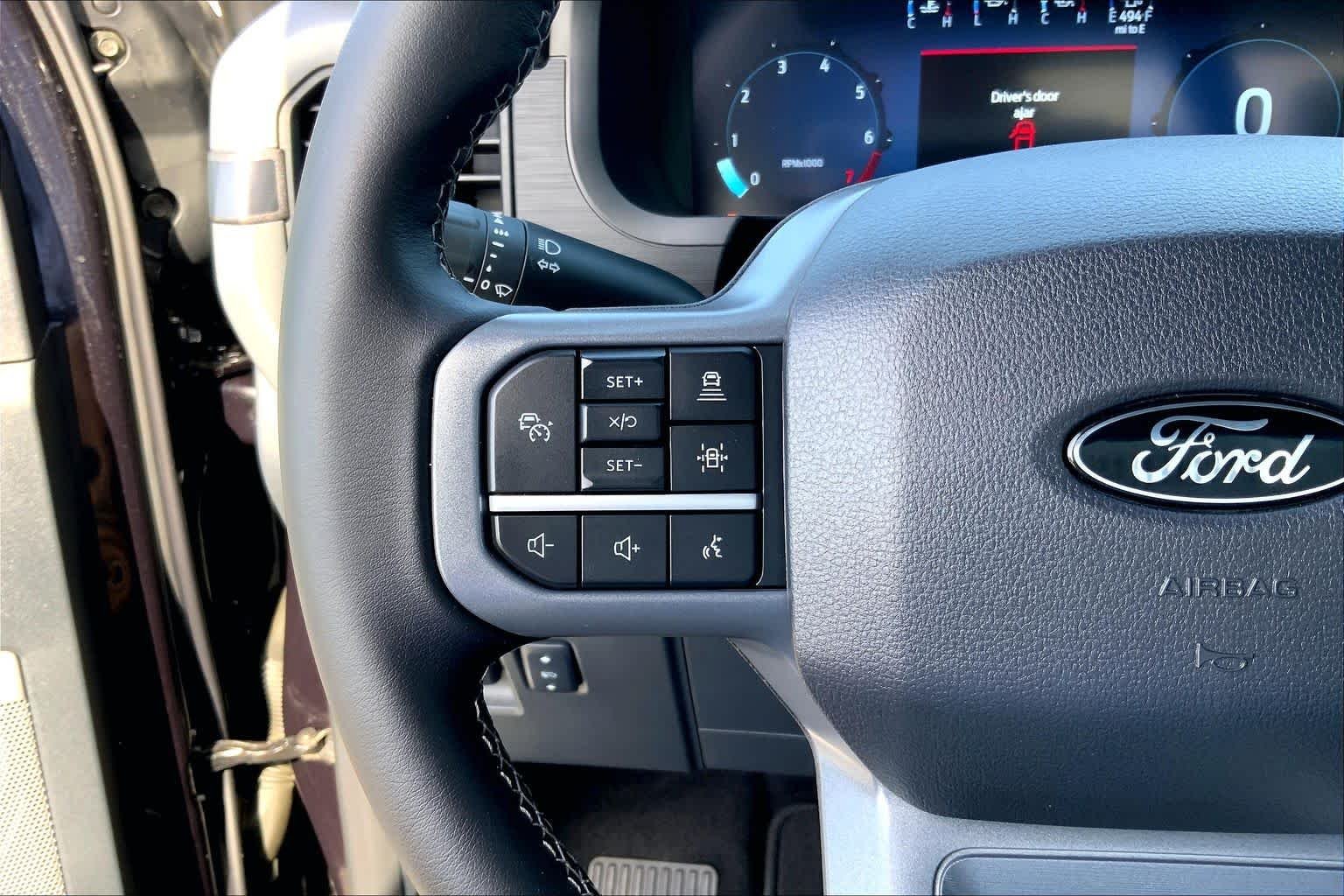 Used 2025 Agate Black Metallic Ford XLT image 19