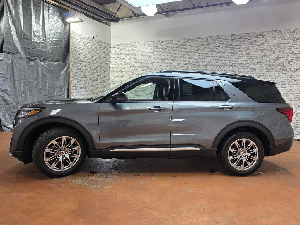 New 2026 Gray Ford Platinum image 5