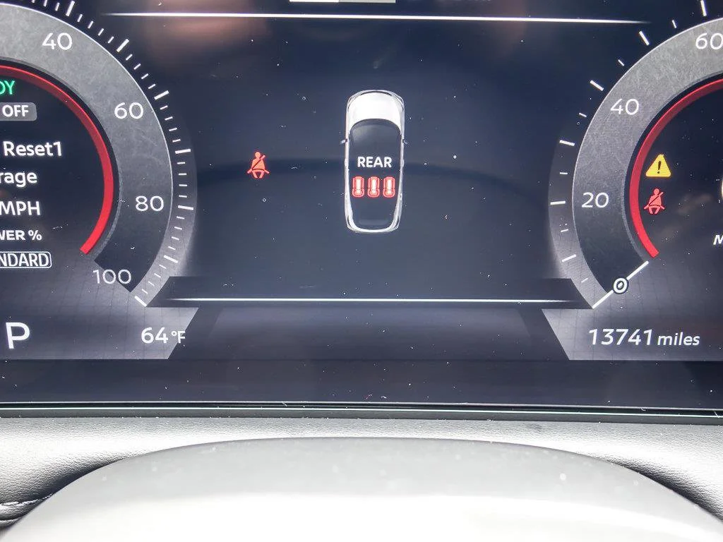 Used 2024 Black Diamond Pearl Nissan ENGAGE image 17