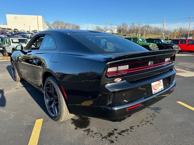 New 2026 Diamond Black Crystal Pearlcoat Dodge Scat Pack image 7