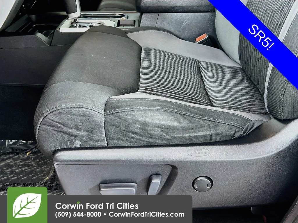 Used 2017 Silver Sky Metallic Toyota SR5 image 22