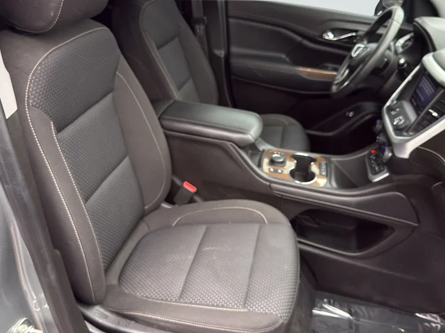 Used 2023 Silver GMC SLE image 17