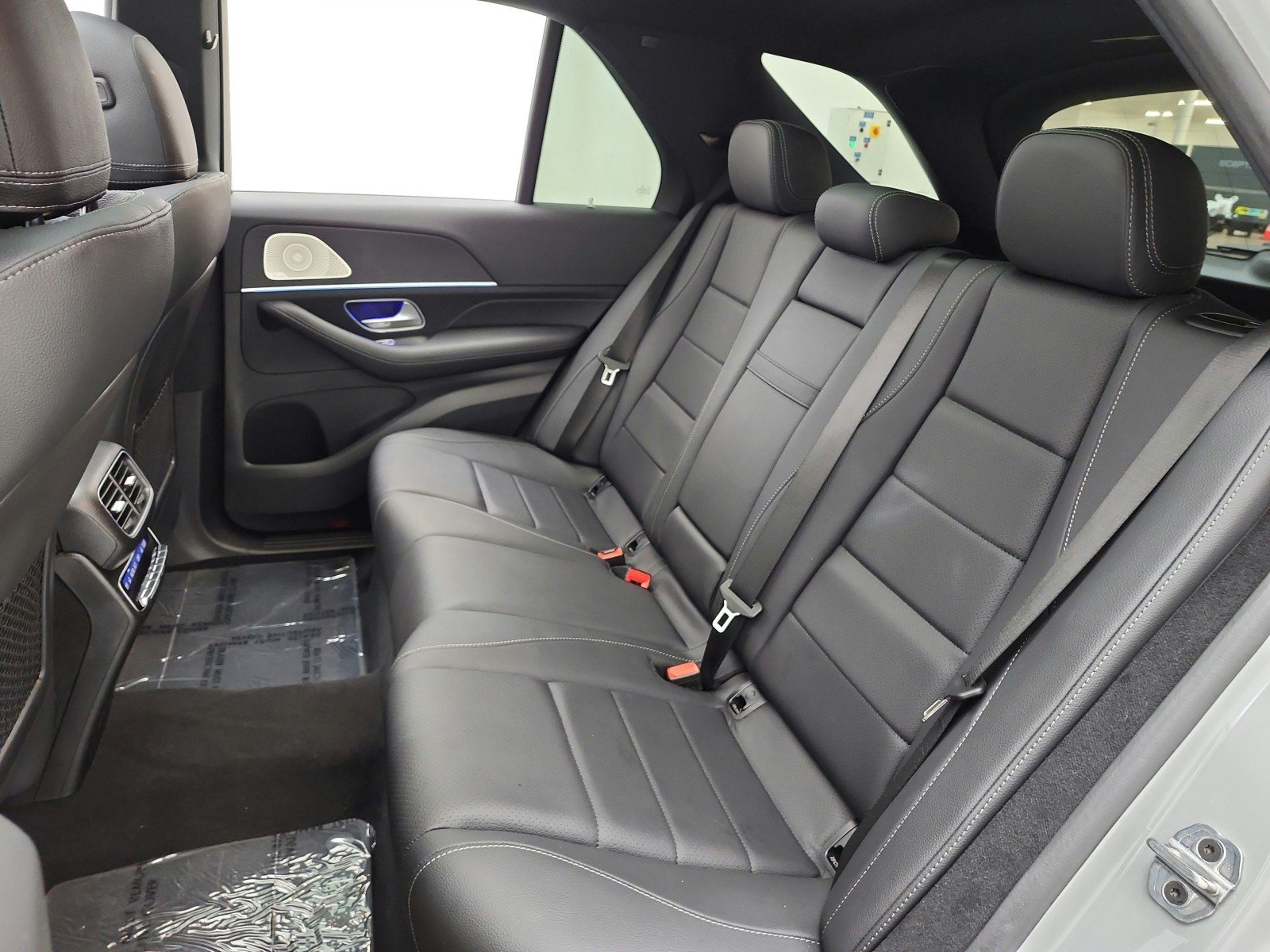 Used 2025 MANUFAKTUR Alpine Grey Mercedes-Benz GLE 450 4MATIC® SUV image 16