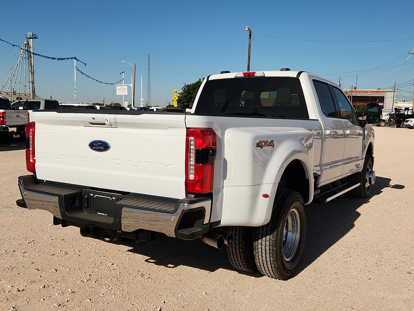 New 2026 Oxford White Ford Lariat image 7