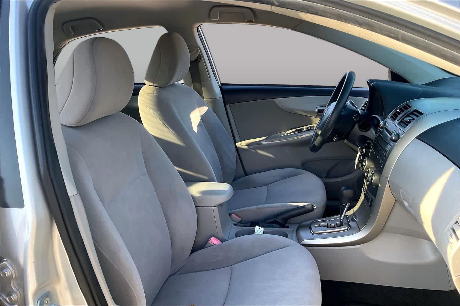 Used 2011 Classic Silver Metallic Toyota LE image 8
