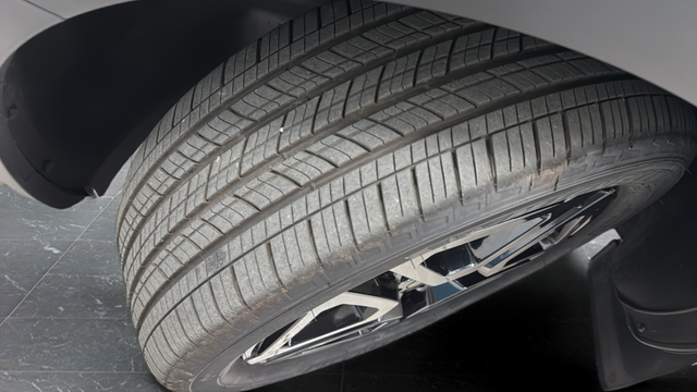 Used 2025 Black Kia SX X-Line image 41