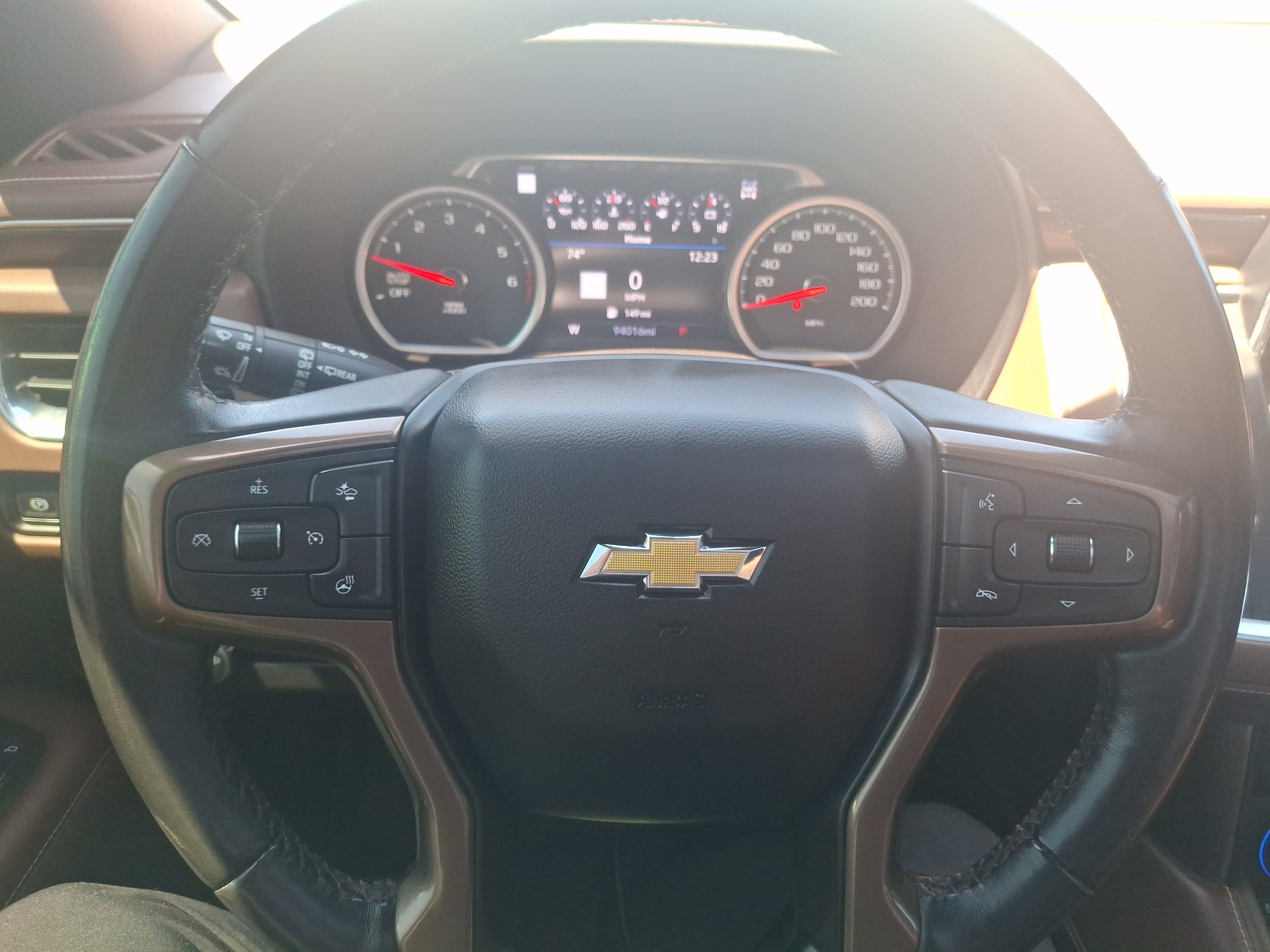 Used 2021 White Chevrolet High Country image 23