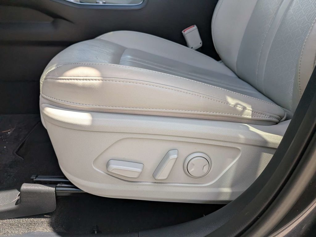 Used 2023 Gray Kia EX image 28