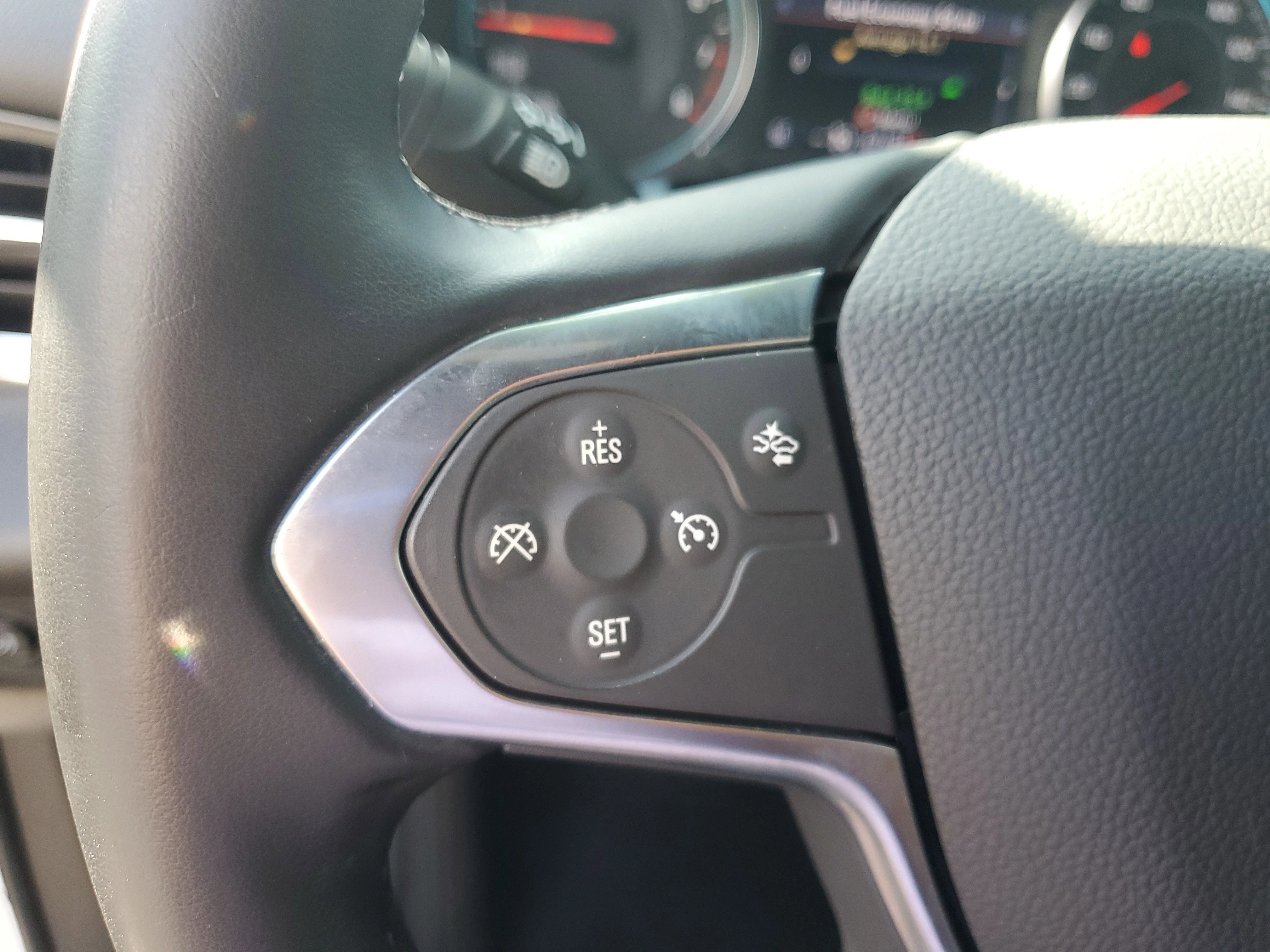 Used 2023 Summit White Chevrolet LT Cloth image 15