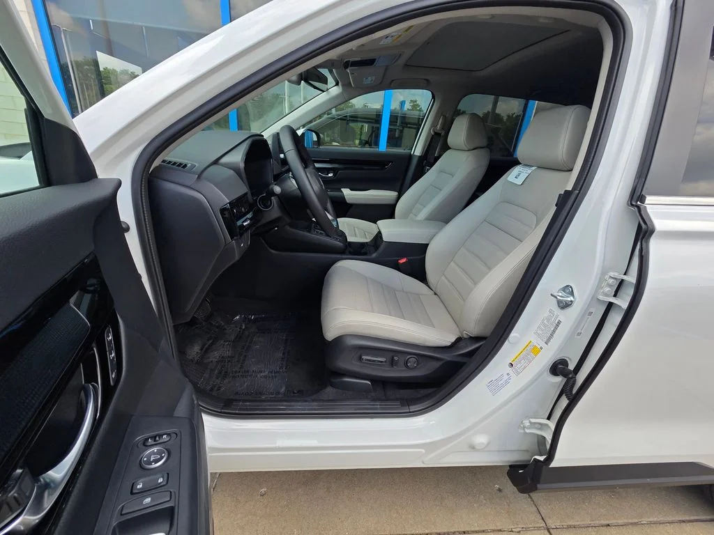 New 2026 Platinum White Pearl Honda EX-L image 8