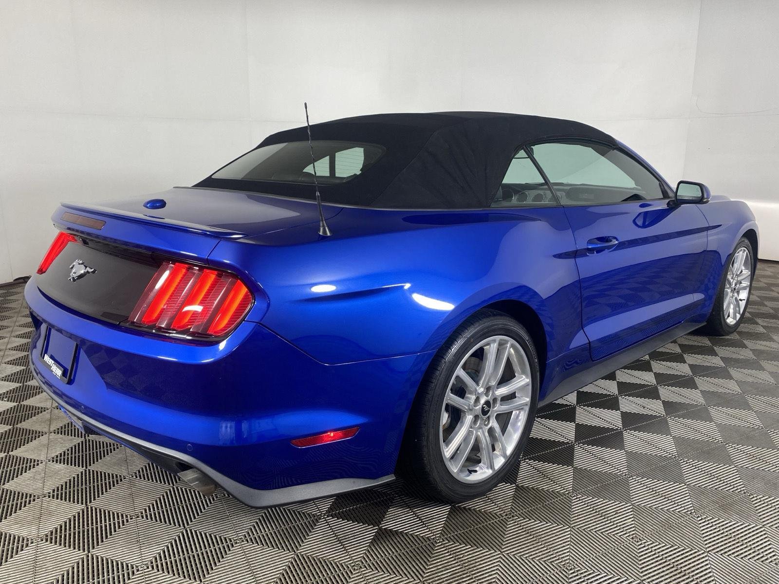 Used 2017 Lightning Blue Ford EcoBoost Premium image 7