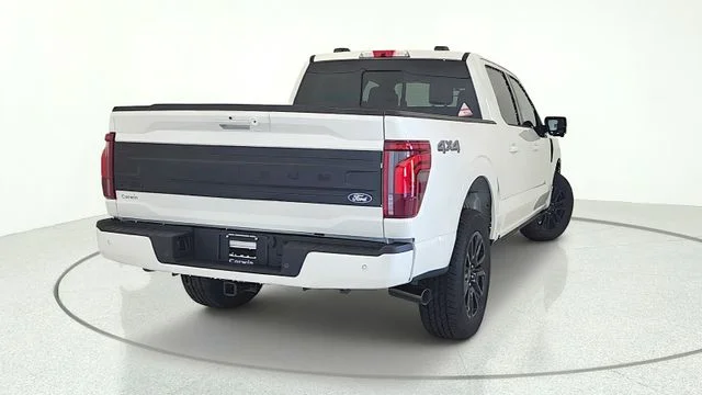New 2026 Star White Metallic Tri-Coat Ford Platinum® image 32