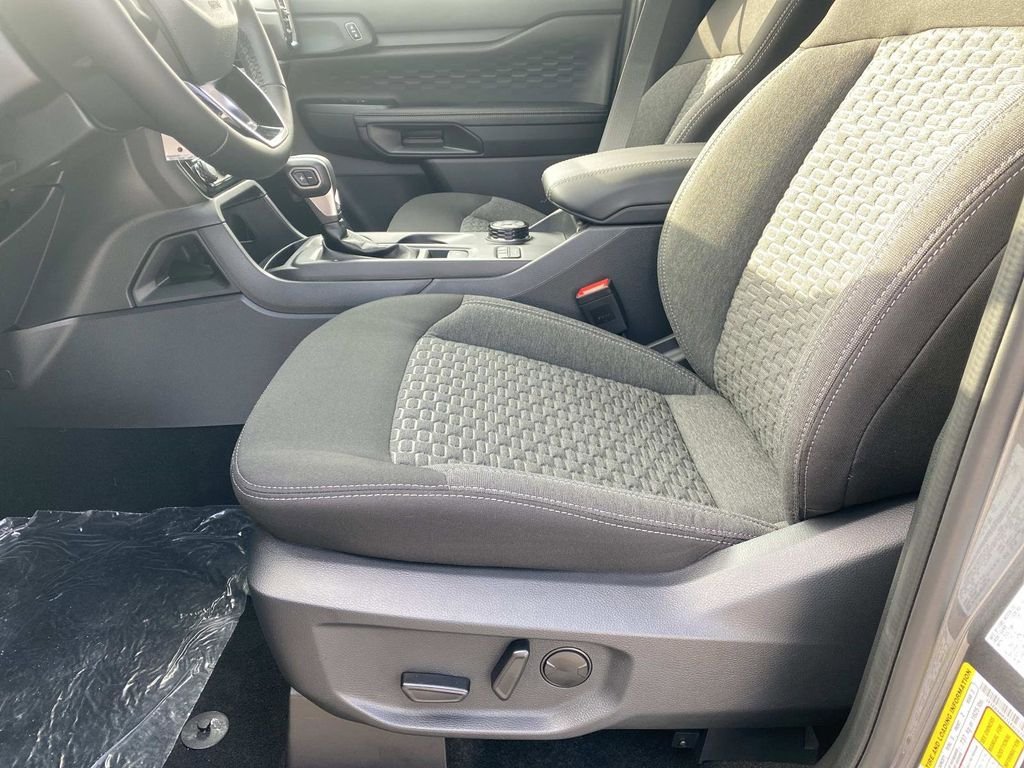 New 2026 Carbonized Gray Metallic Ford XLT image 13