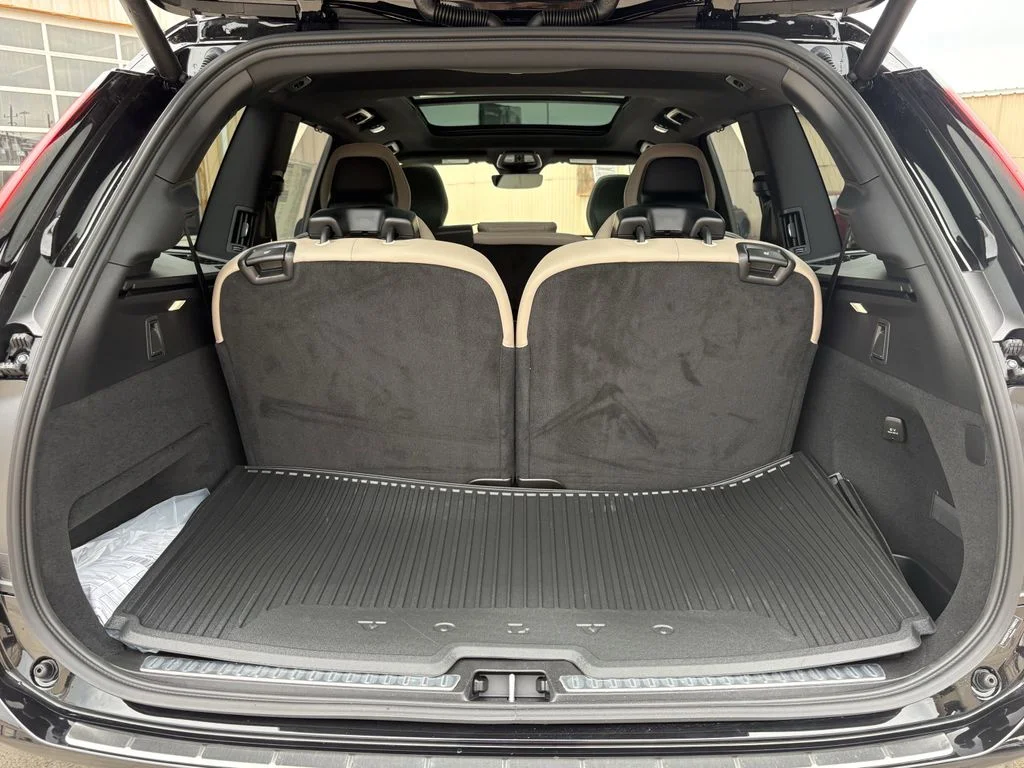 New 2026 Onyx Black Volvo Ultra image 29