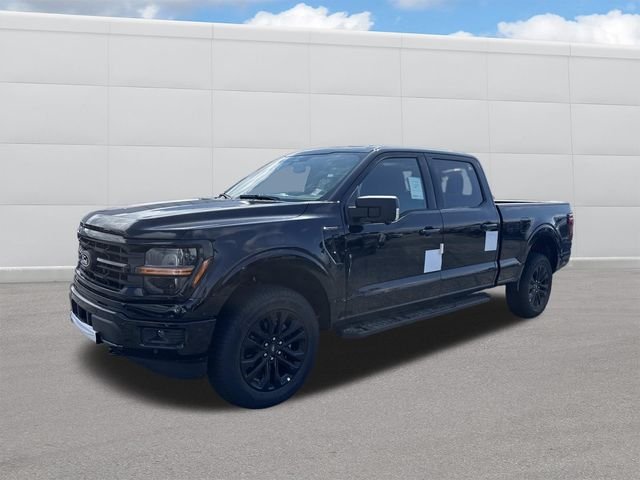 New 2026 Agate Black Metallic Ford XLT image 3