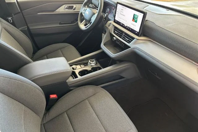 New 2026 Space White Metallic Ford Active 100A image 17