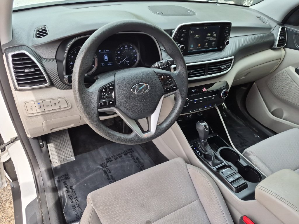 Used 2020 White Hyundai Value image 16