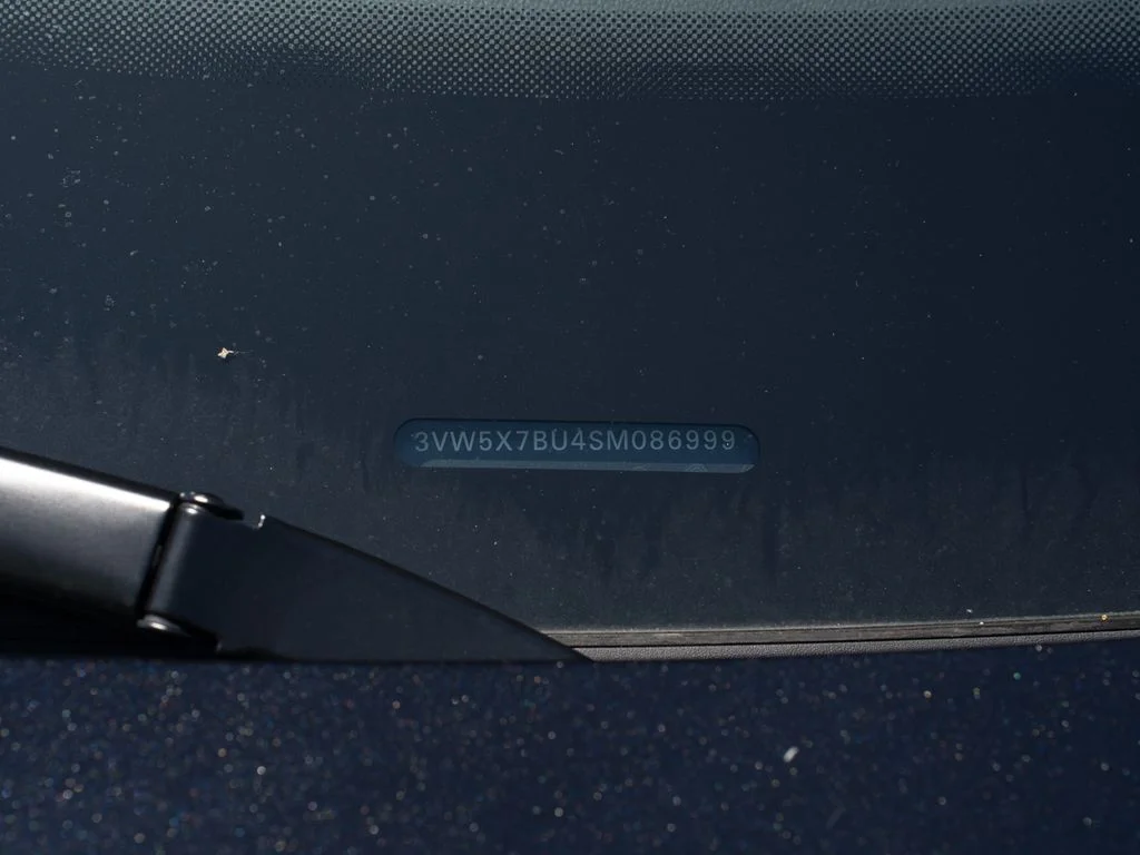 Used 2025 Black Volkswagen 1.5T S image 30