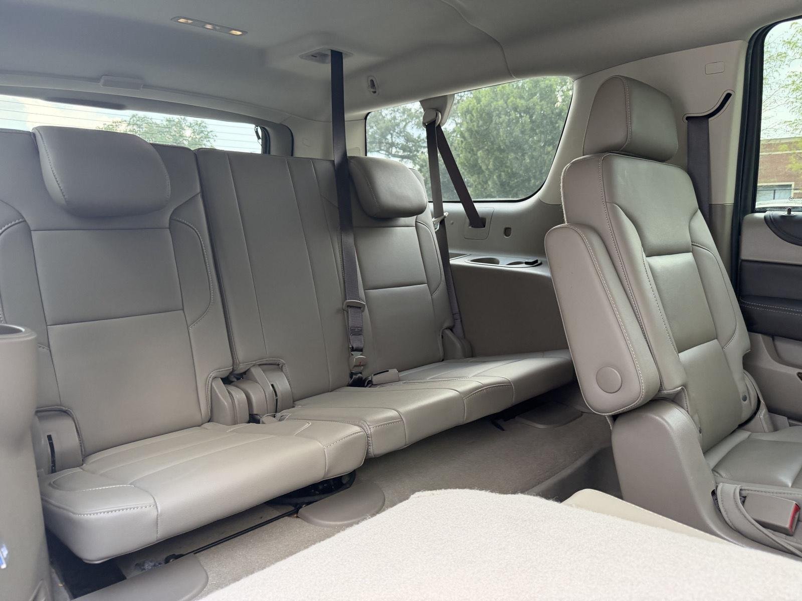 Used 2020 Iridescent Pearl Tricoat Chevrolet LT image 30