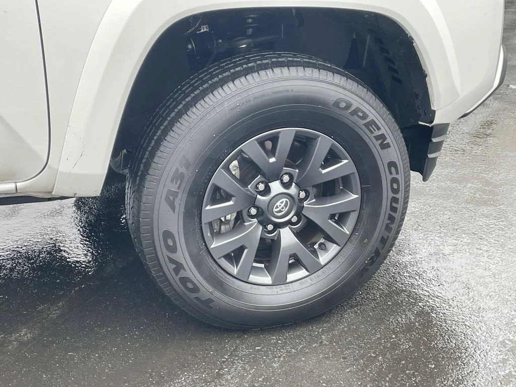2023 Toyota Tacoma SR5 - Photo 9