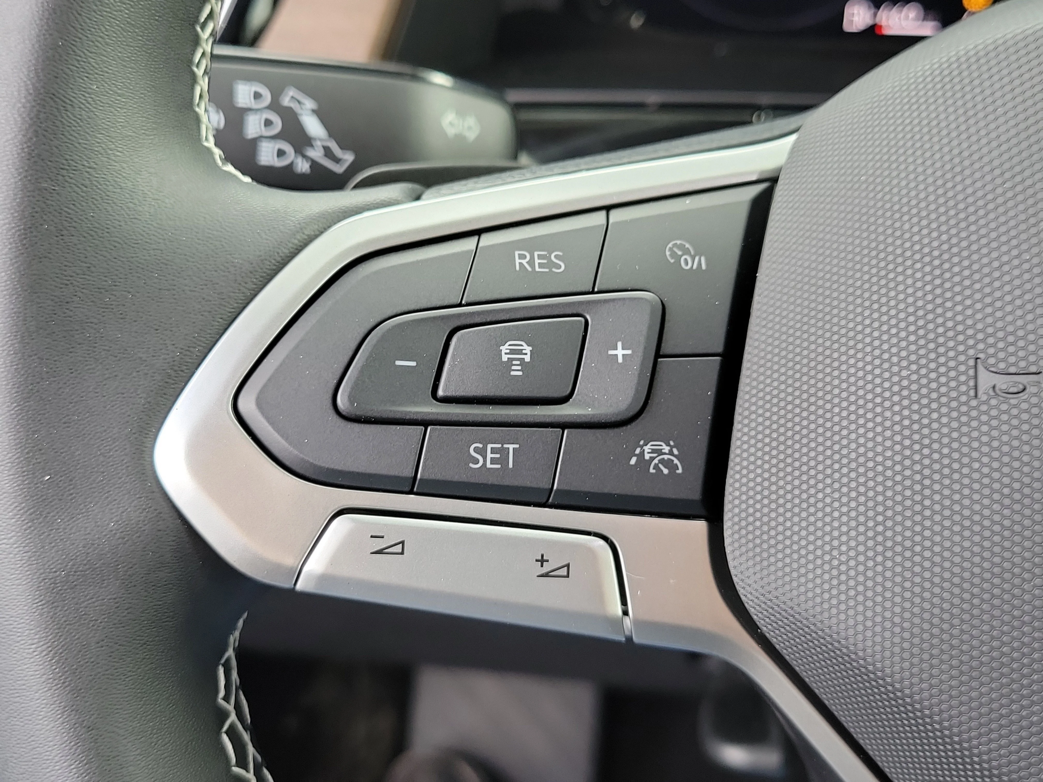2026 Volkswagen Atlas SE w/Tech - Photo 22