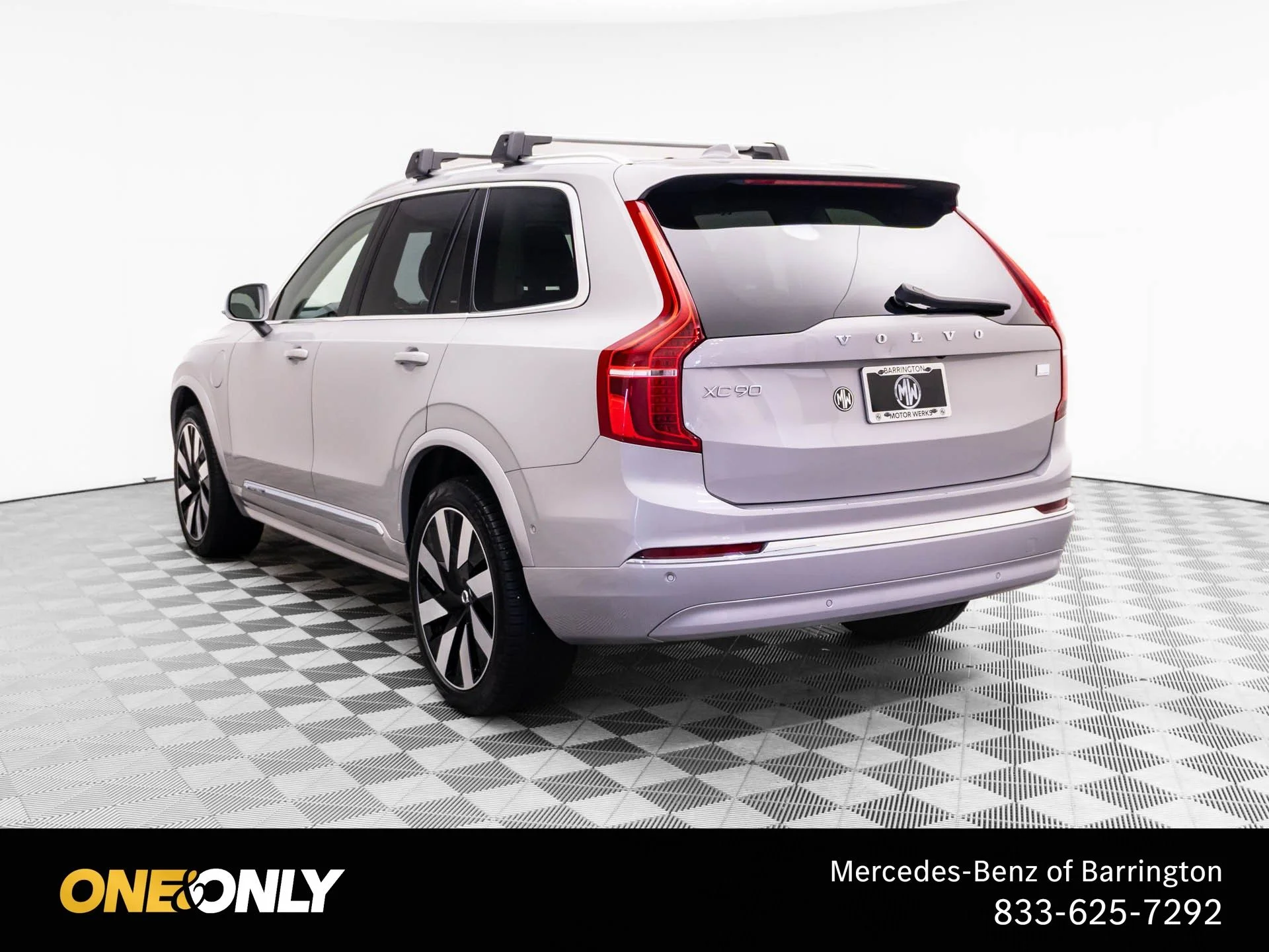 Used 2024 Silver Volvo Ultimate image 3