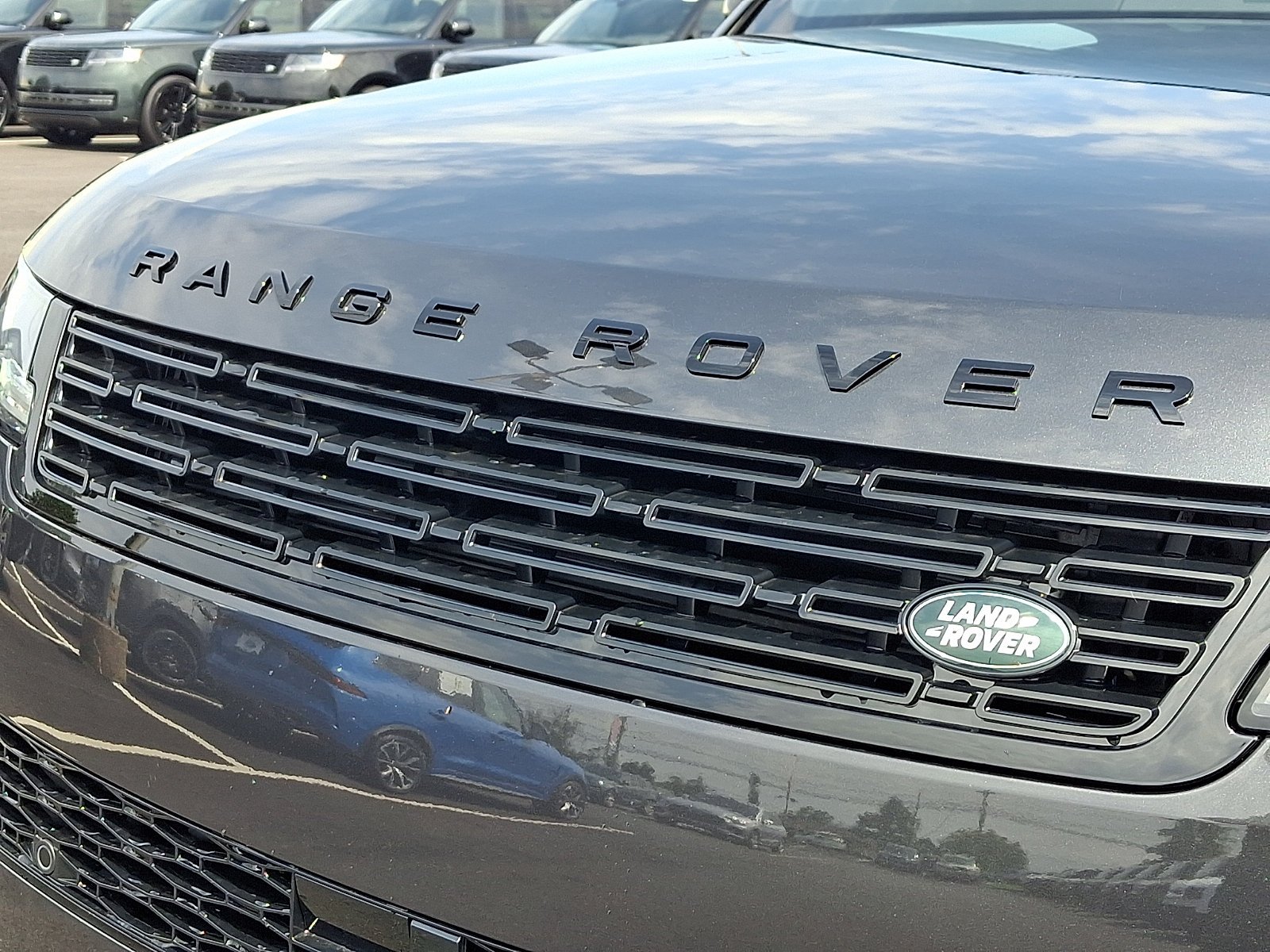 New 2027 Carpathian Grey Land Rover Dynamic SE image 16