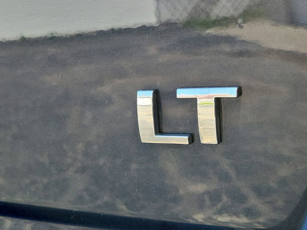 Used 2017 BLUE VELVET METALLIC Chevrolet LT image 6