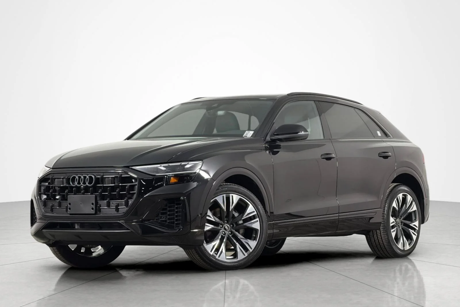 2025 Audi Q8 55 Premium quattro Tiptronic's photo