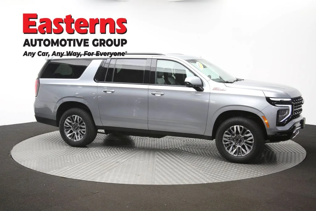 Used 2025 Gray Chevrolet Z71 image 51