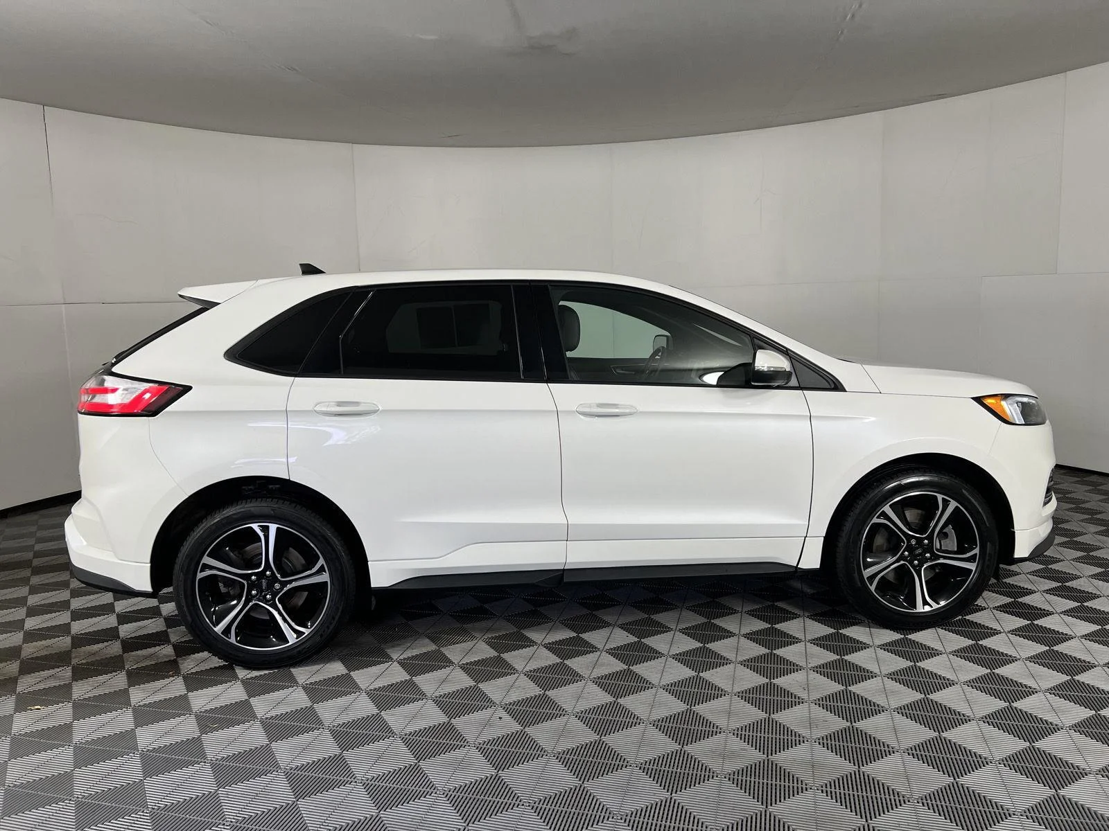 Used 2023 Wh Ford ST image 10