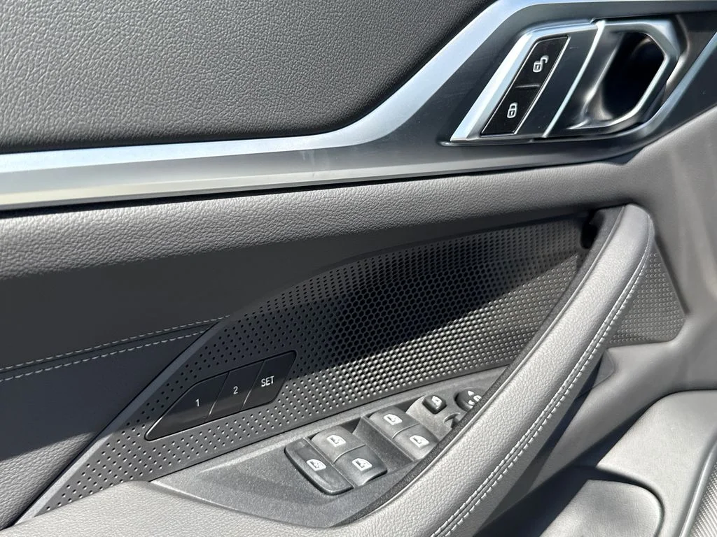 New 2026 White BMW eDrive40 image 24