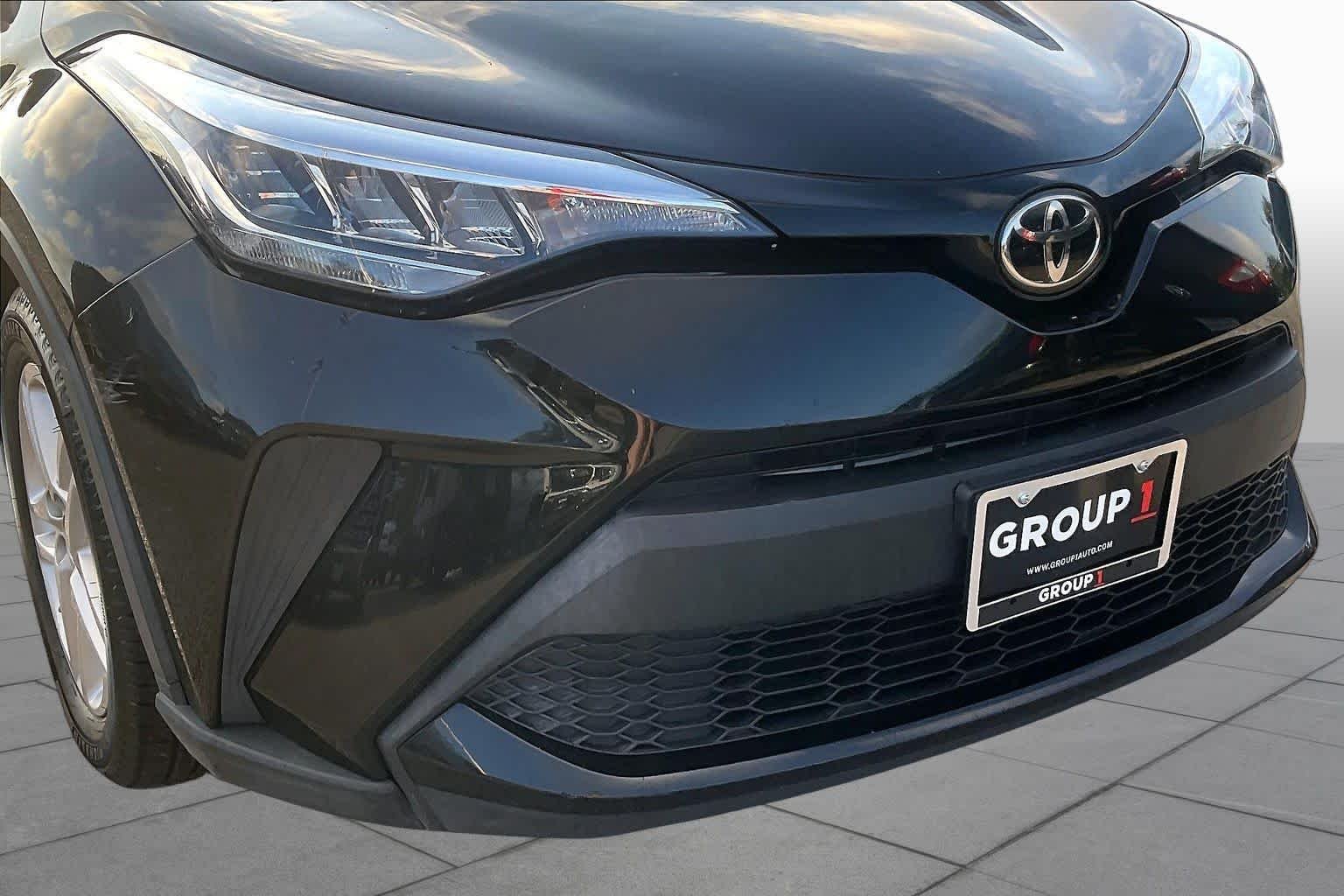 Used 2020 Black Sand Pearl Toyota LE image 29