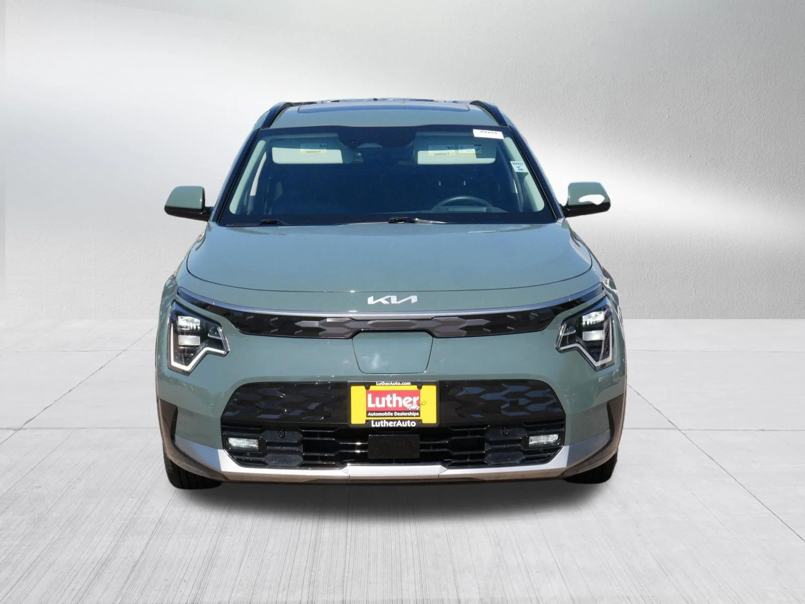 Used 2023 Kia Niro Wave with VIN KNDCT3L18P5017040 for sale in Minneapolis, MN