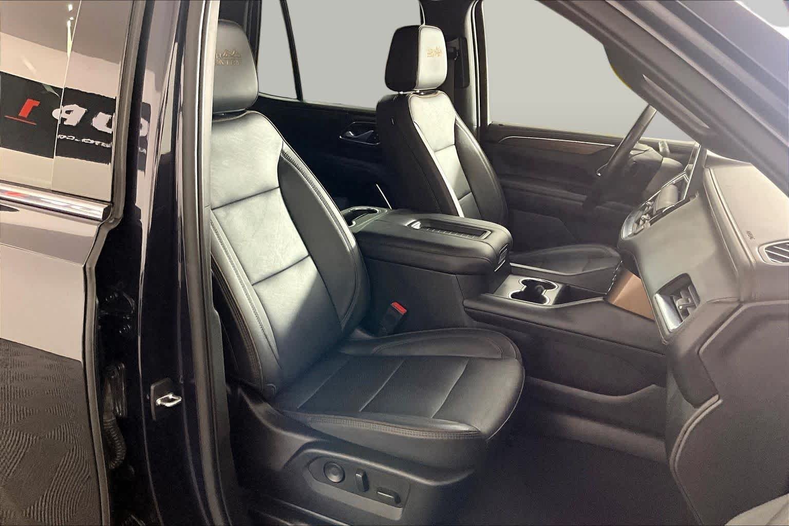 Used 2022 Dark Ash Metallic Chevrolet High Country image 16