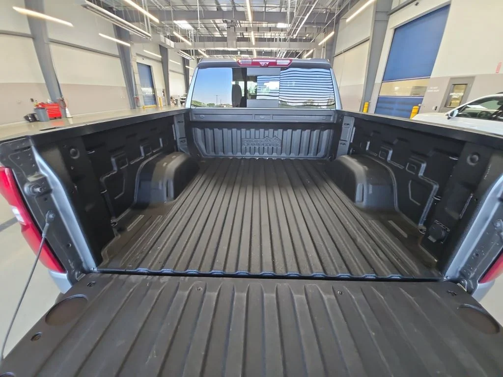 Used 2020 Gray Chevrolet High Country image 29