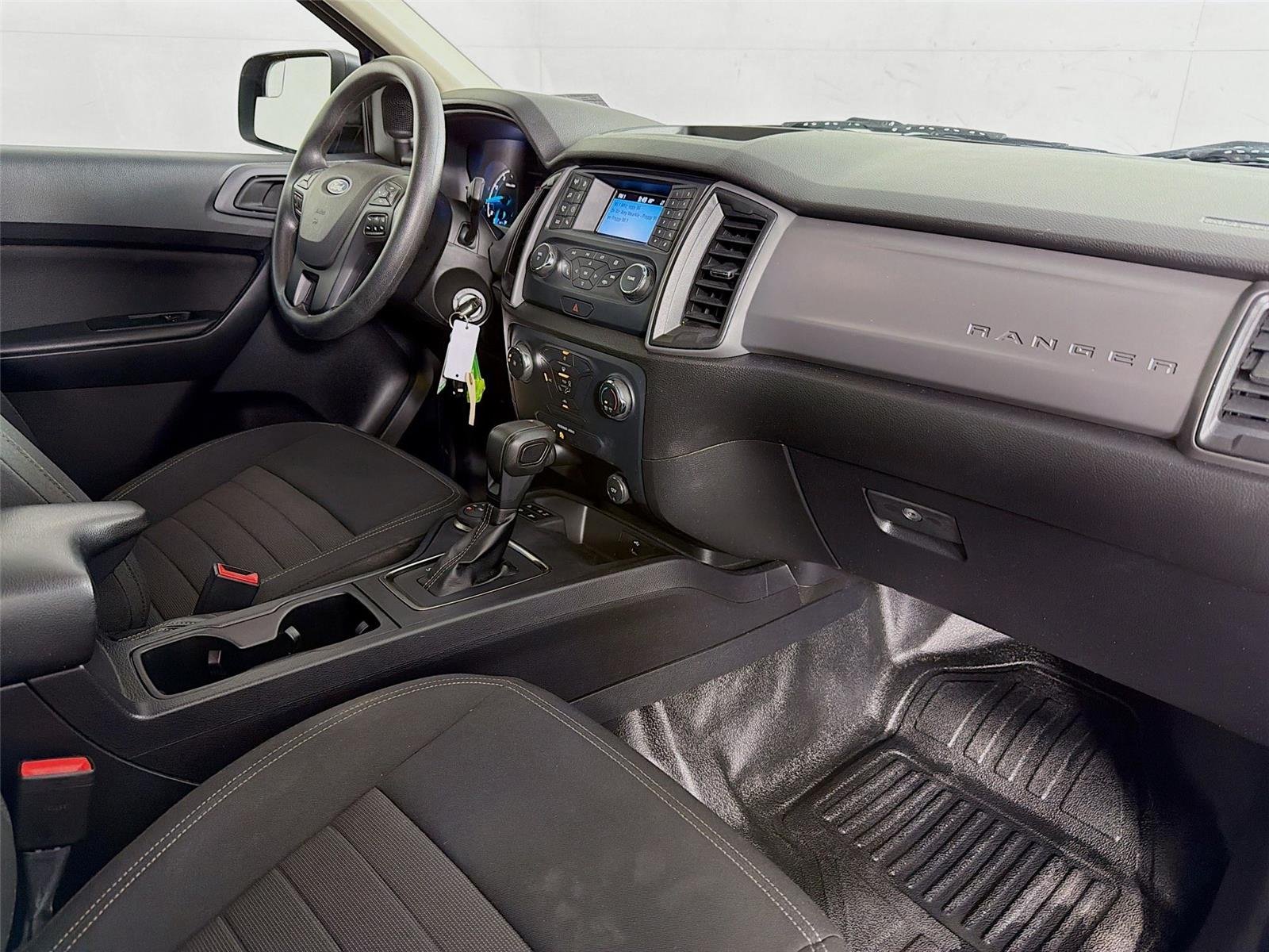 Used 2020 Lightning Blue Ford XL image 29
