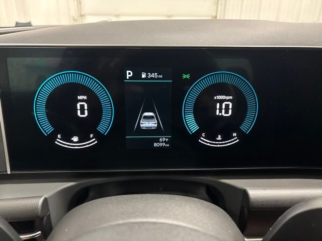 Certified Used 2025 White Hyundai SE image 15