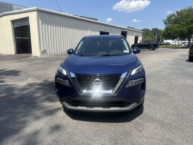 Used 2023 Blue Nissan SV image 2