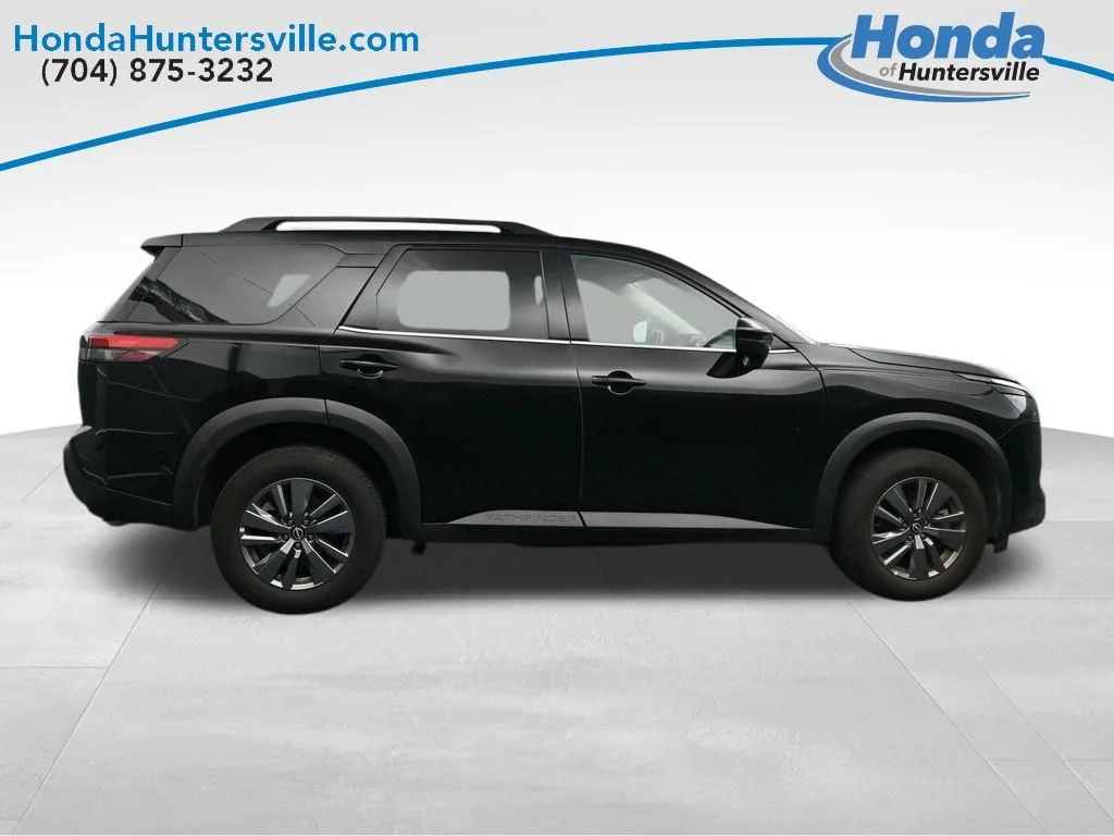 2025 Nissan Pathfinder SV - Photo 9